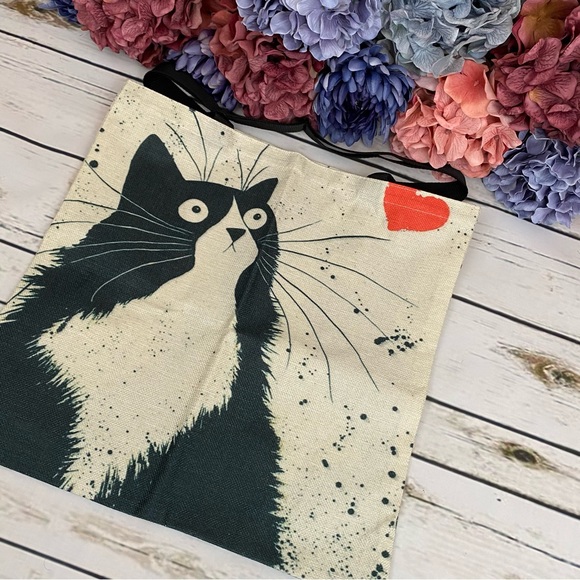 Eco-Friendly Black Cat with Heart Folding Tote Bag - Picture 3 of 12